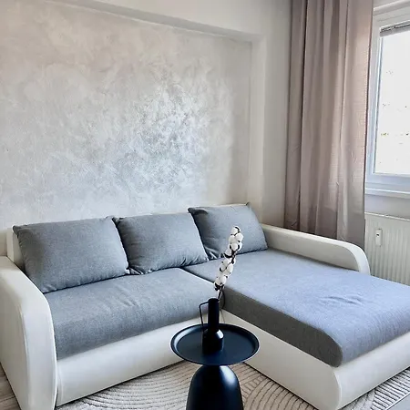 Pokojný A Slnečný Blízko Centra 24h Self Check-in * Banská Bystrica